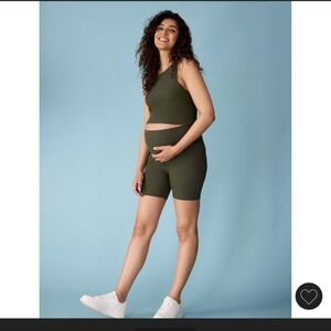 Ribbed olive maternity bike shorts